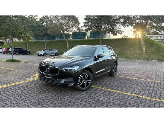 VOLVO XC60 2.0 D5 DIESEL MOMENTUM AWD GEARTRONIC VOLVO XC60 2.0 D5 DIESEL MOMENTUM AWD GEARTRONIC